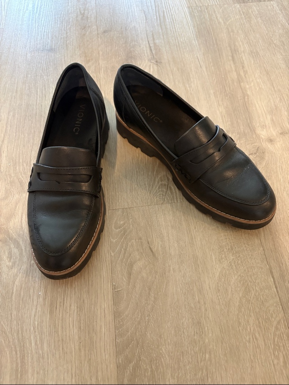 Vionic Black Leather Loafer